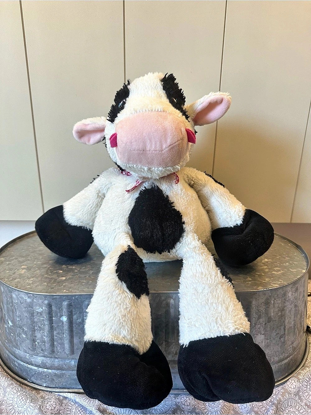 Hershey's Chocolate World Tour Ride Cow Plush White & Black